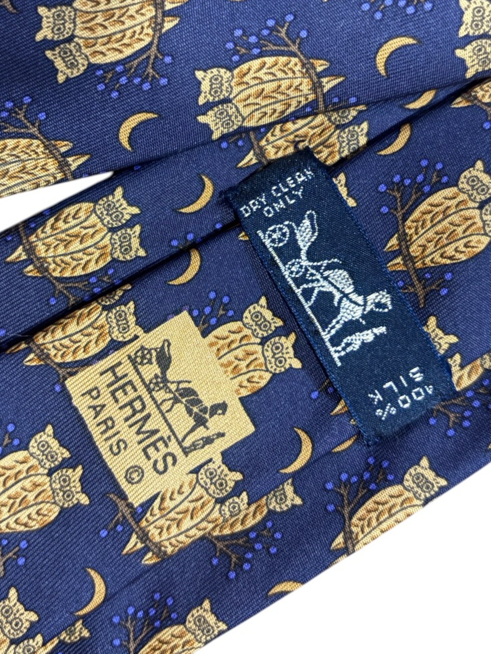 HERMÈS silk tie